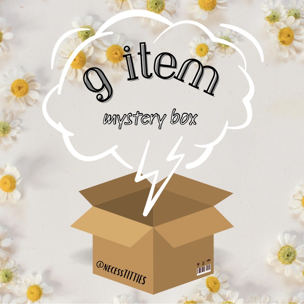 women’s 9 item mystery box ✰